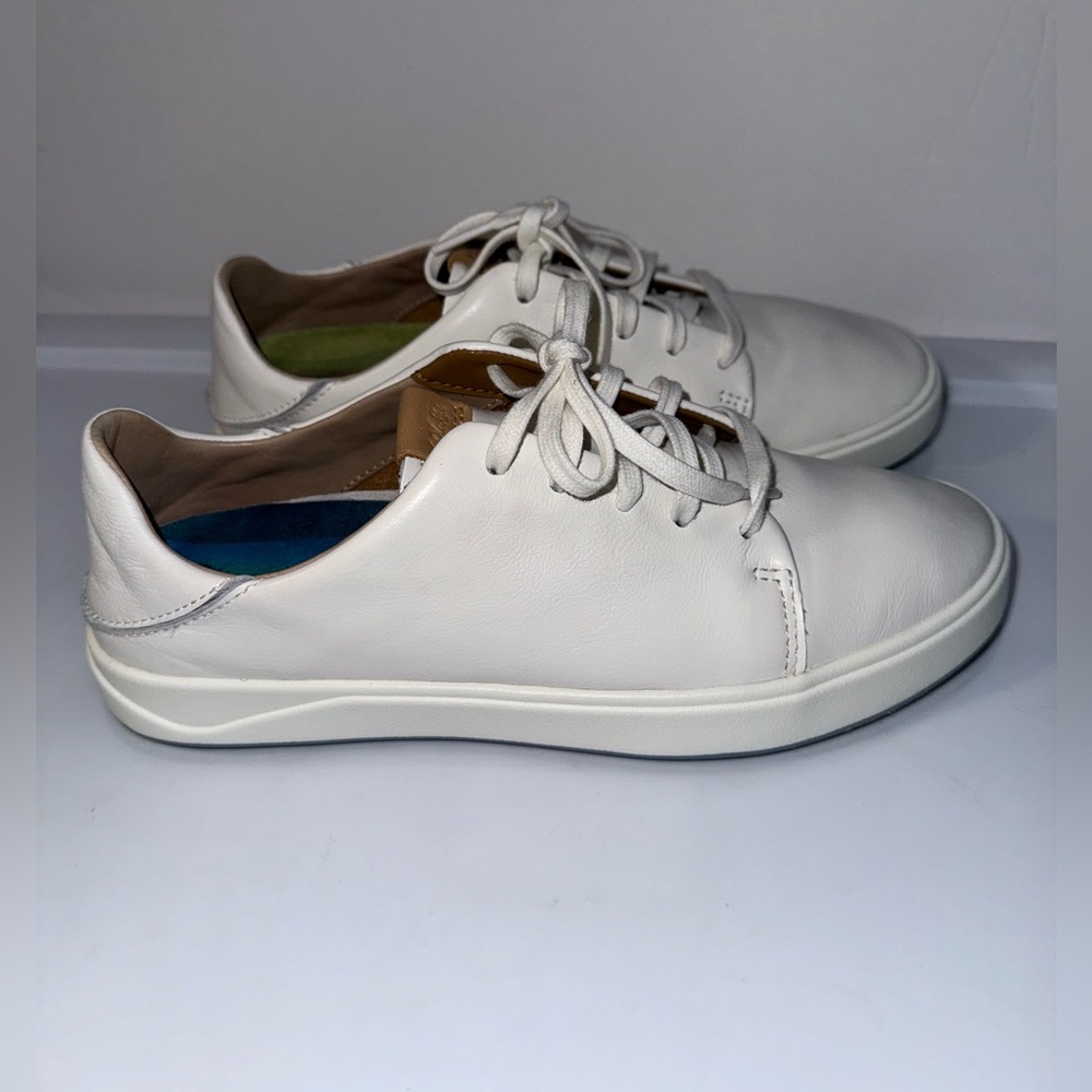OluKai® Wailea Leather Spikeless Waterproof
Golf Sneaker Shoes Size 8.5